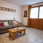 Aparthotel Lareit 4*