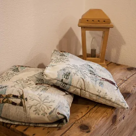 Lareit Aparthotel 4*